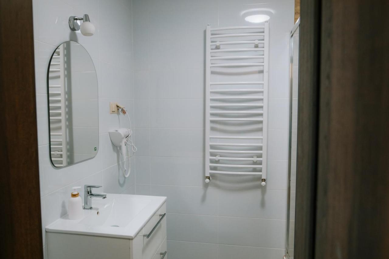 Kasztelan Hotel Krosno Luaran gambar
